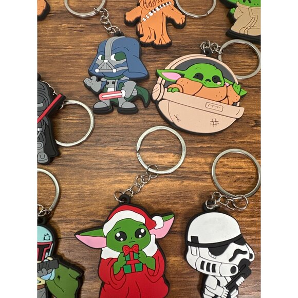 Star Wars Figures Rubber Key Chains-Set of 23 - 2-2.5" inches - Picture 4 of 6